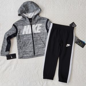 🆕️ Nike Fleece Set